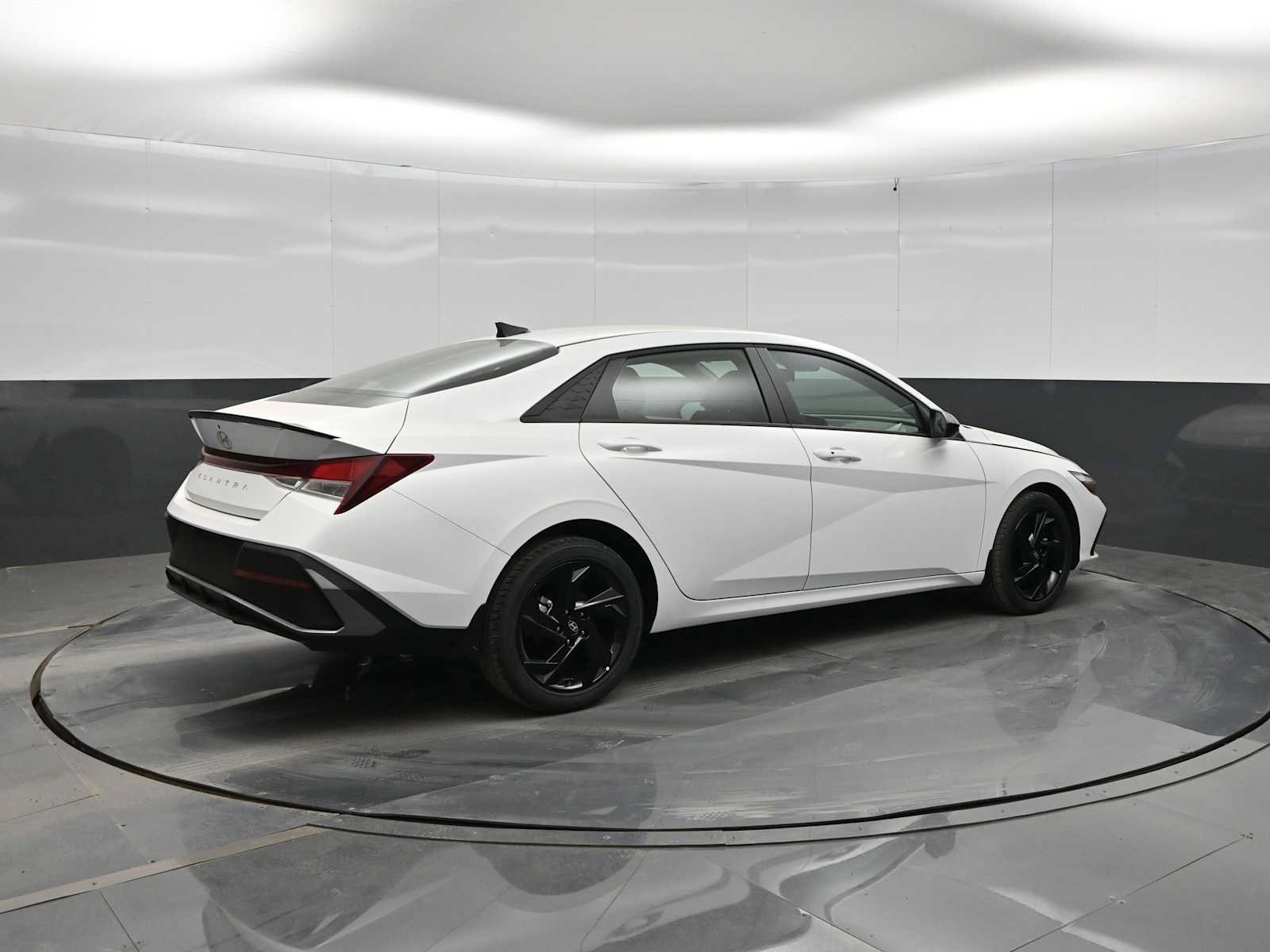 New 2026 Hyundai Elantra Sport FWD image 8