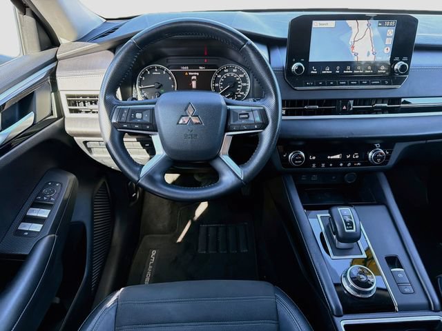 Used 2024 Mitsubishi Outlander SE FWD image 23