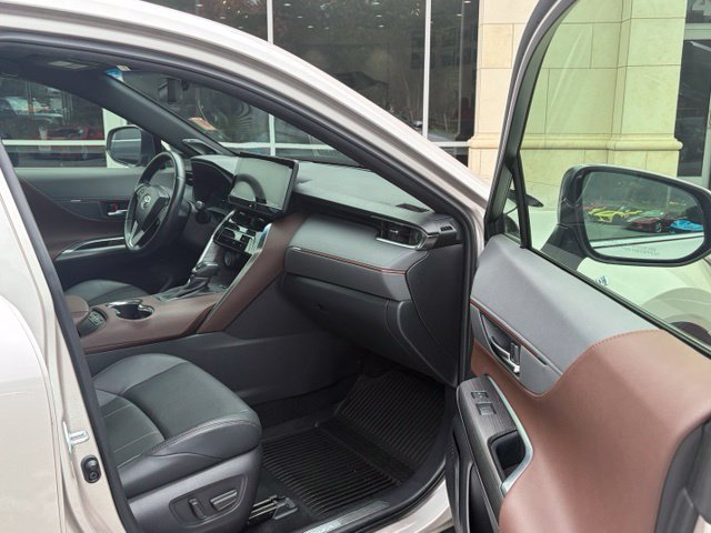 Used 2021 Toyota Venza Limited w/ Advanced Technology Package AWD/4WD image 26
