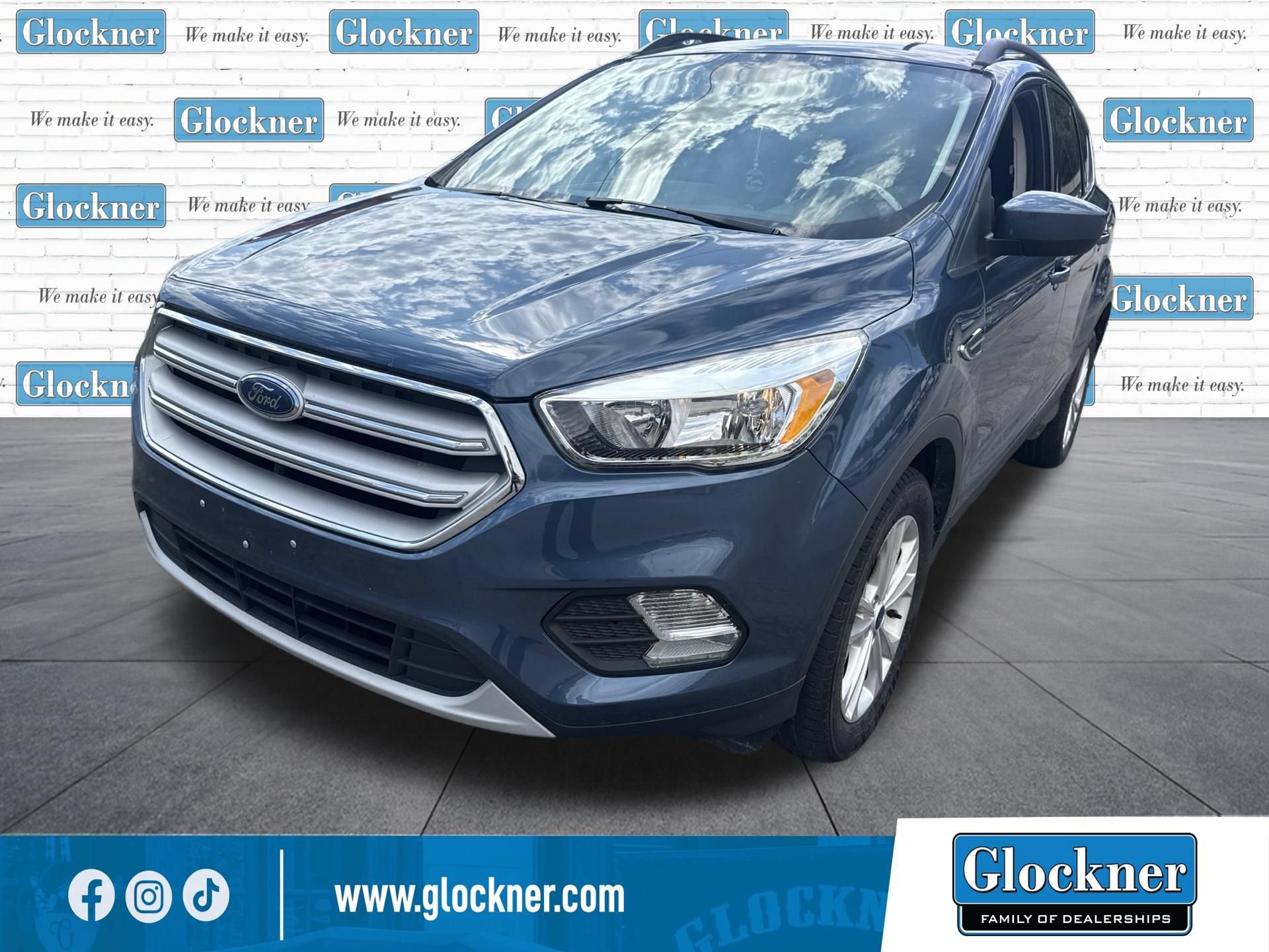 Used 2018 Ford Escape SE w/ SE Sync 3 Package AWD/4WD image 3
