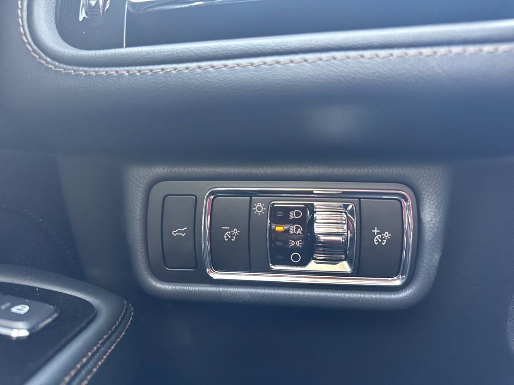 New 2026 Lincoln Aviator AWD image 10