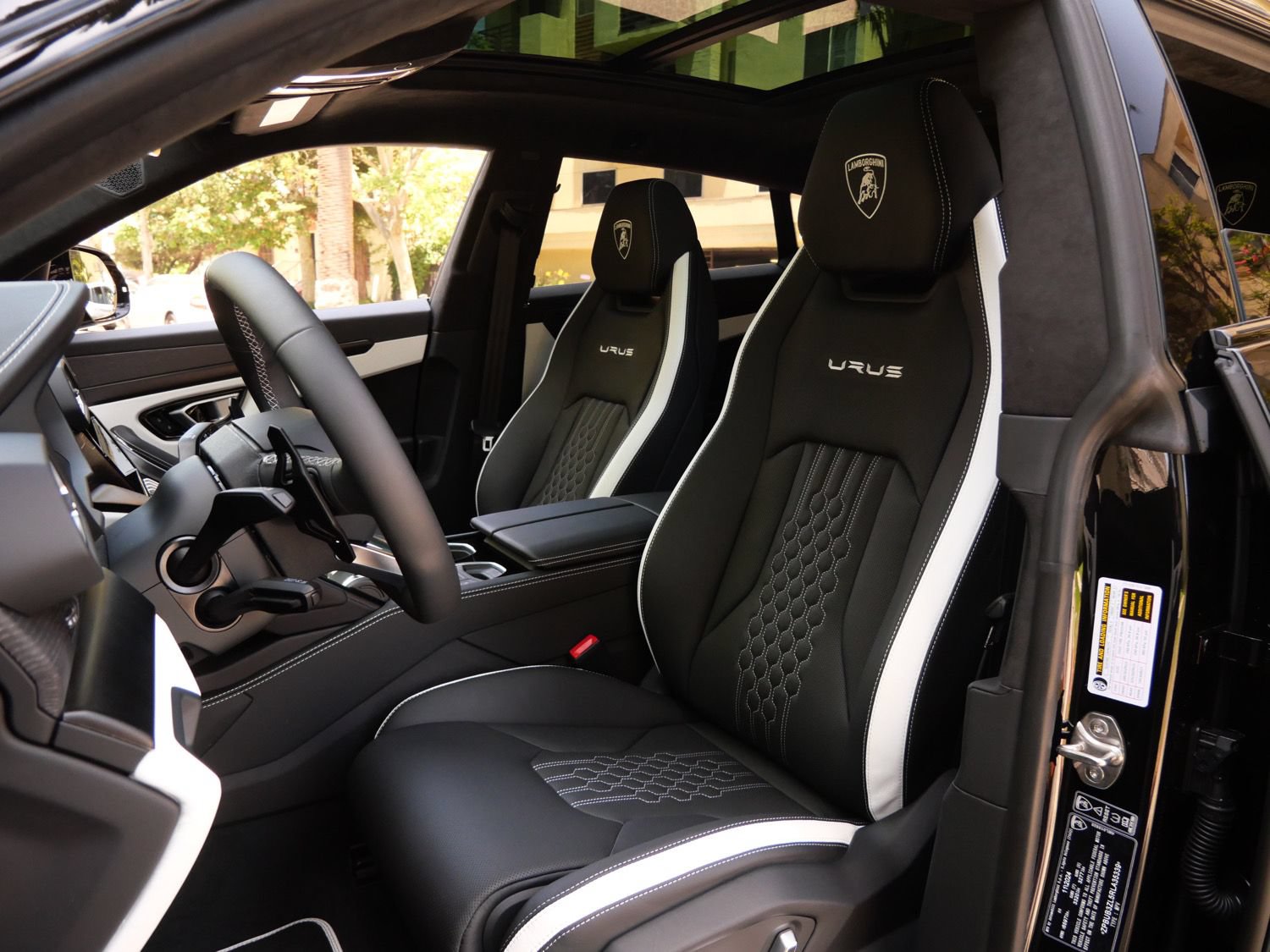 Used 2024 Lamborghini Urus S AWD/4WD image 19
