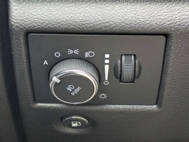 Used 2020 Jeep Grand Cherokee Overland RWD image 26
