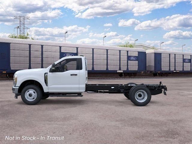 New 2026 Ford F350 XL w/ XL Chrome Package AWD/4WD image 3