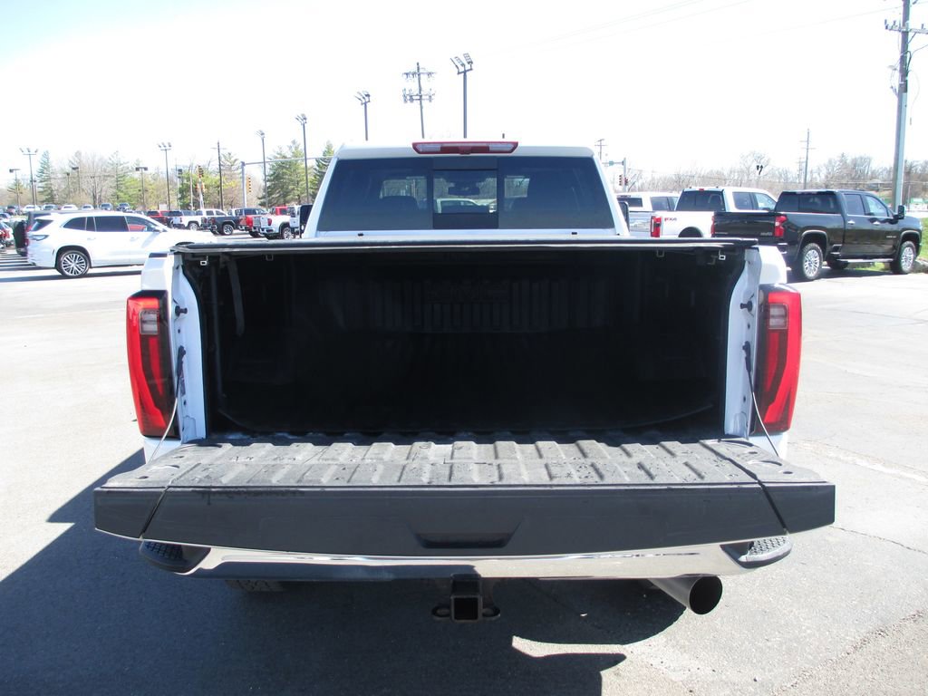 Used 2025 GMC Sierra 3500 SLT w/ SLT Premium Package image 9