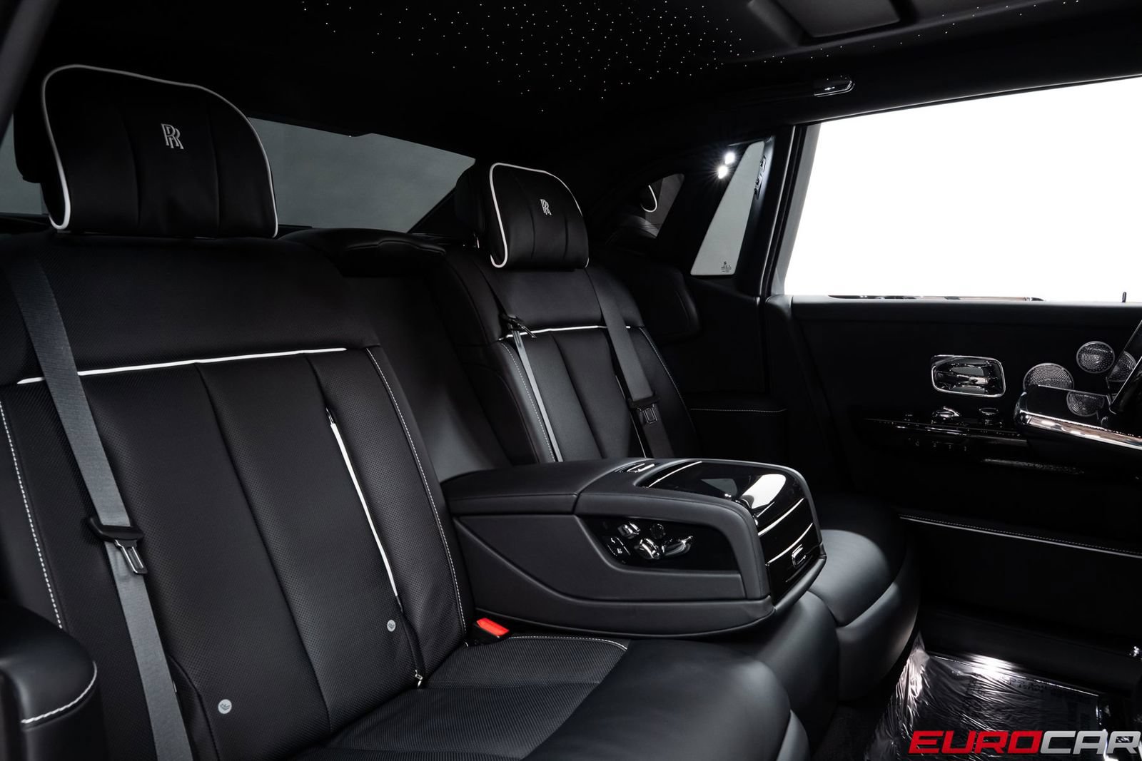 Used 2024 Rolls-Royce Phantom Sedan w/ The Phantom Package RWD image 40