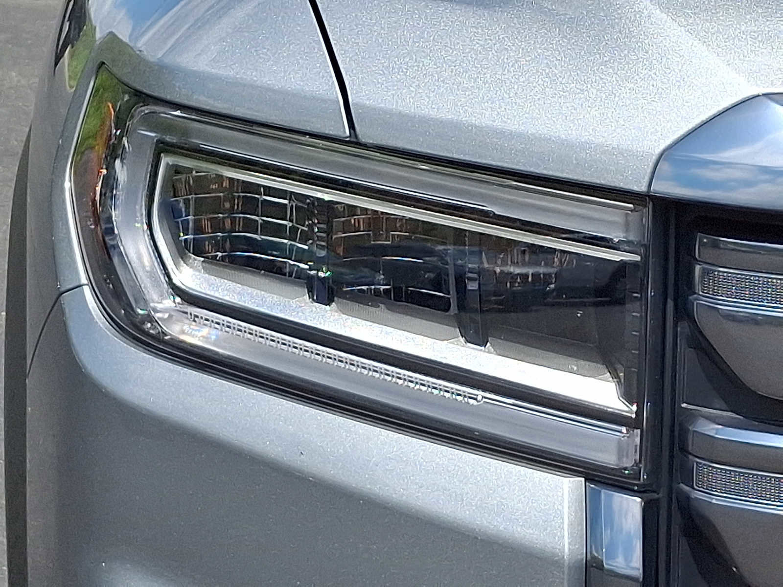 Used 2023 GMC Acadia AT4 AWD/4WD image 9