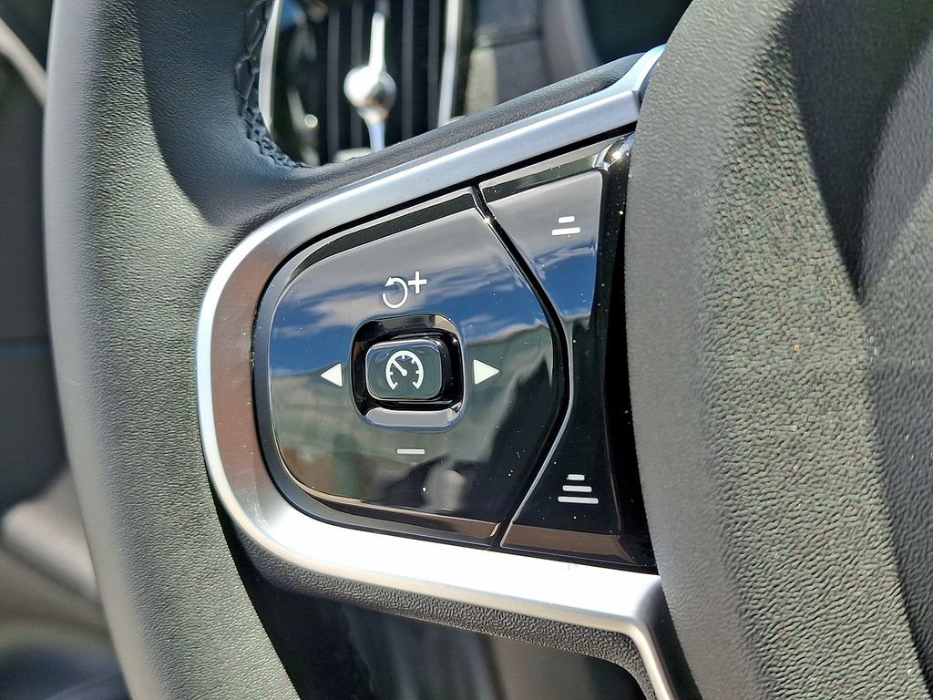 Certified 2026 Volvo XC90 B6 Plus AWD/4WD image 23
