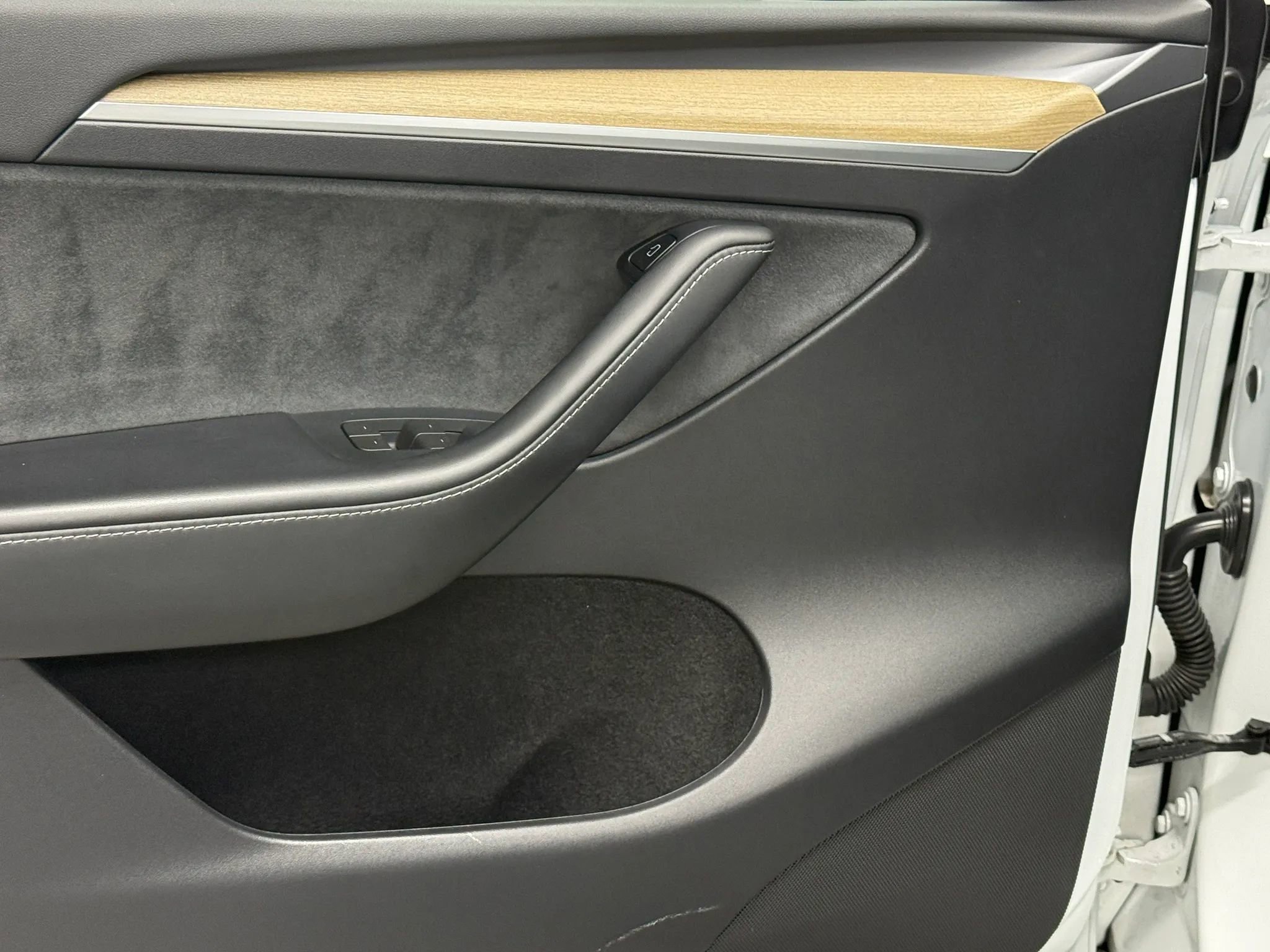 Used 2023 Tesla Model Y Long Range image 18