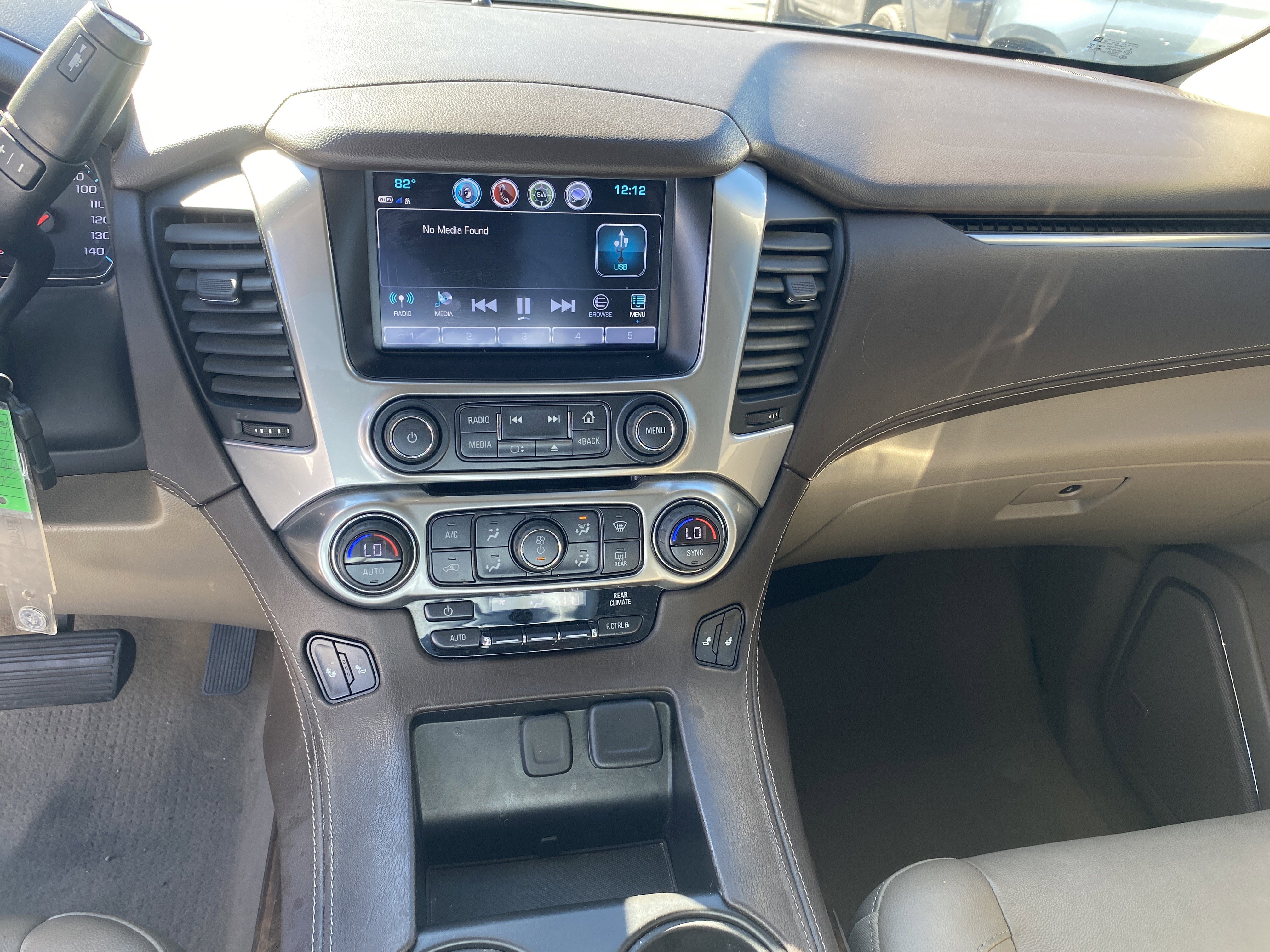 Used 2023 Chevrolet Suburban Premier image 11