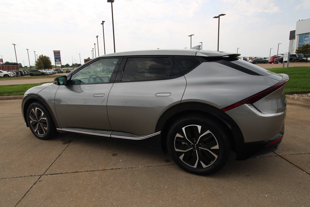 Used 2024 Kia EV6 Wind AWD/4WD image 16