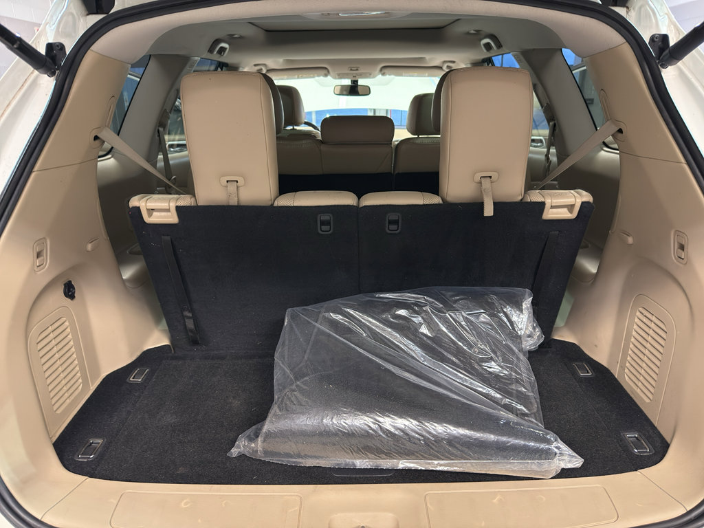 Used 2017 Nissan Pathfinder Platinum AWD/4WD image 31
