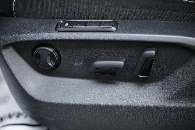 Used 2024 Volkswagen Atlas SEL Premium R-Line image 21