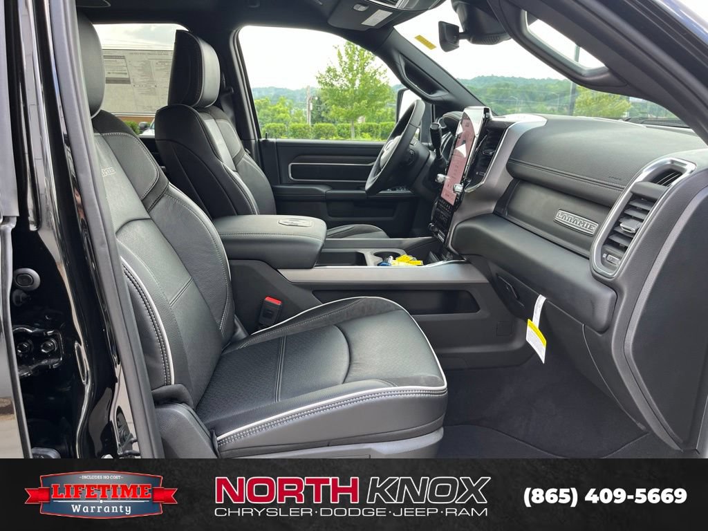 New 2026 RAM 2500 Laramie AWD/4WD image 25