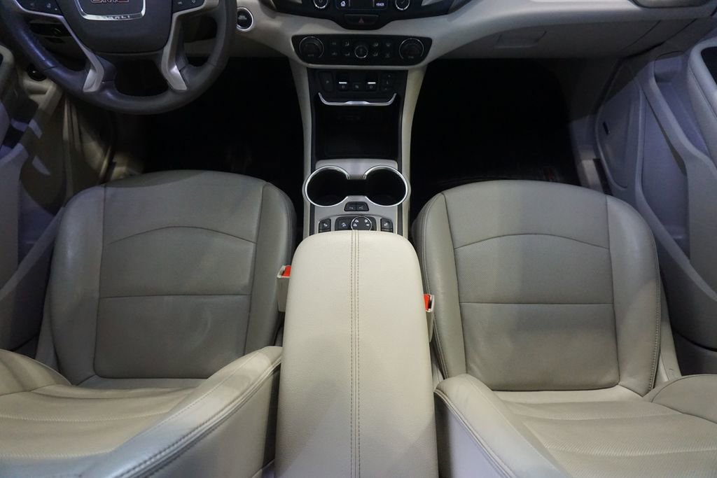 Used 2019 GMC Terrain Denali w/ Advanced Safety Package AWD/4WD image 33