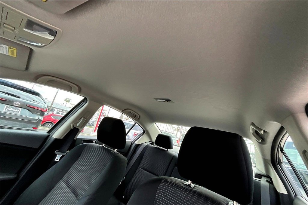 Used 2012 MAZDA MAZDA3 i Touring image 12