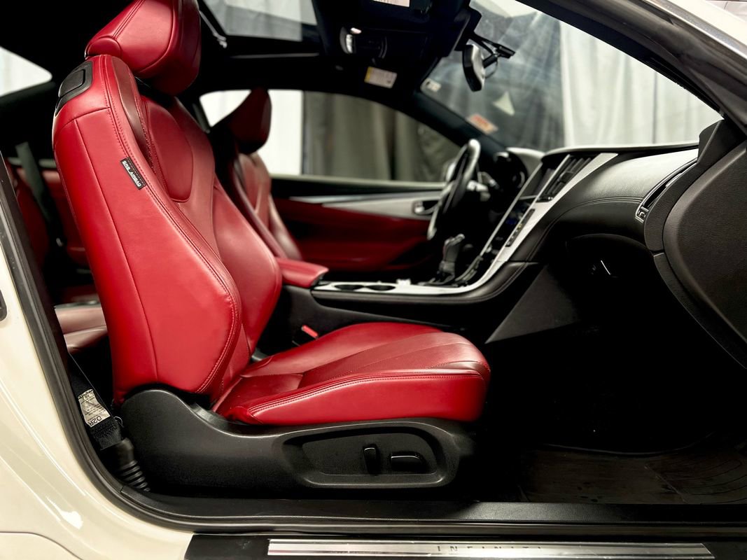 Used 2018 INFINITI Q60 Red Sport 400 w/ Sensory Package 3.0T Sport image 23