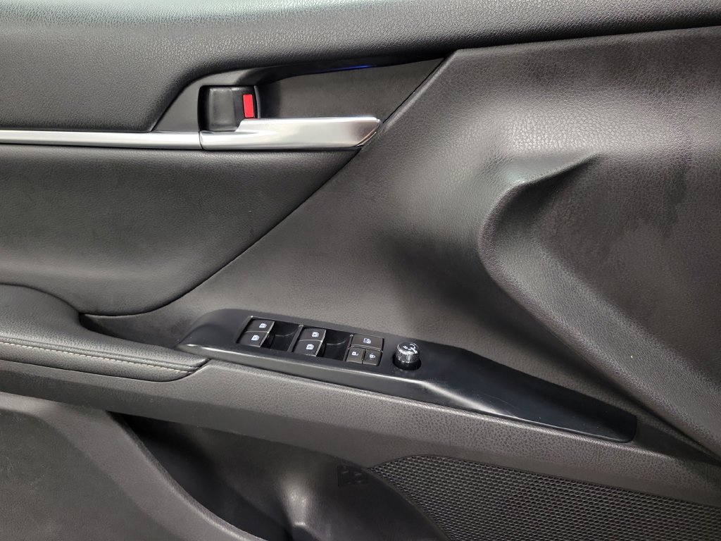 Used 2020 Toyota Camry XSE w/ Navigation Package FWD image 30