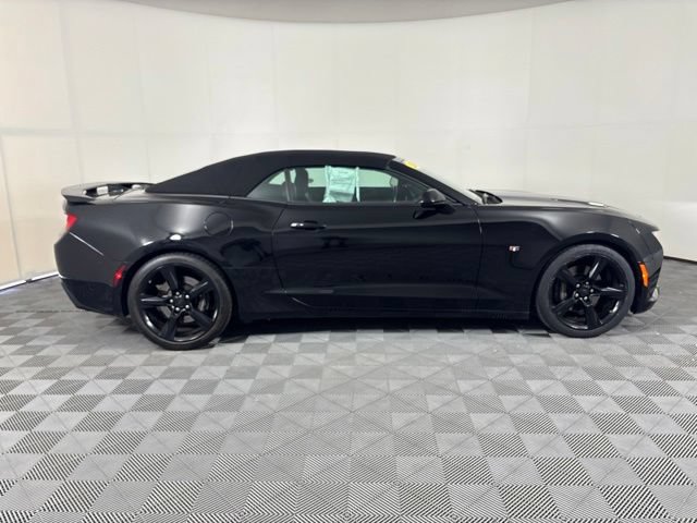 Used 2018 Chevrolet Camaro SS RWD image 31