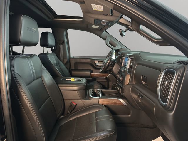 Used 2020 Chevrolet Silverado 1500 High Country w/ Technology Package image 19