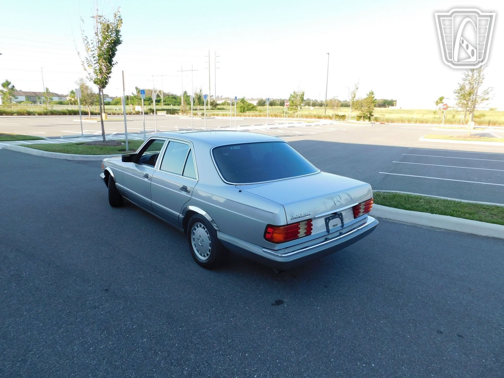 Used 1990 Mercedes-Benz 300 SE image 18