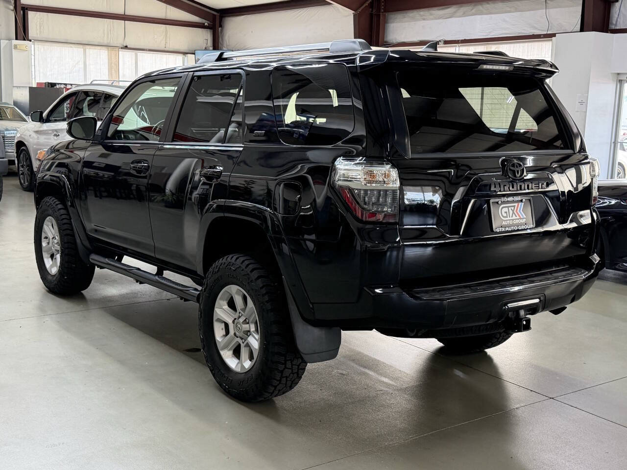 Used 2019 Toyota 4Runner SR5 Premium AWD/4WD image 4