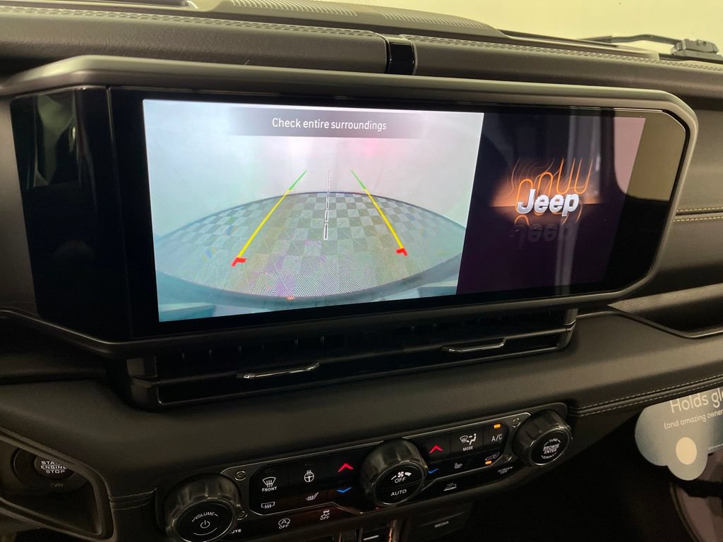 Used 2024 Jeep Wrangler Unlimited Sahara AWD/4WD image 3
