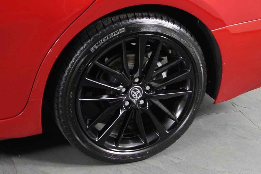 Used 2021 Toyota Camry XSE image 9