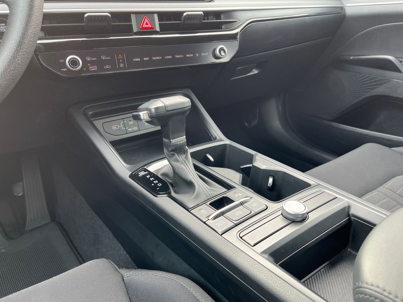 Used 2025 Kia K5 LXS image 40