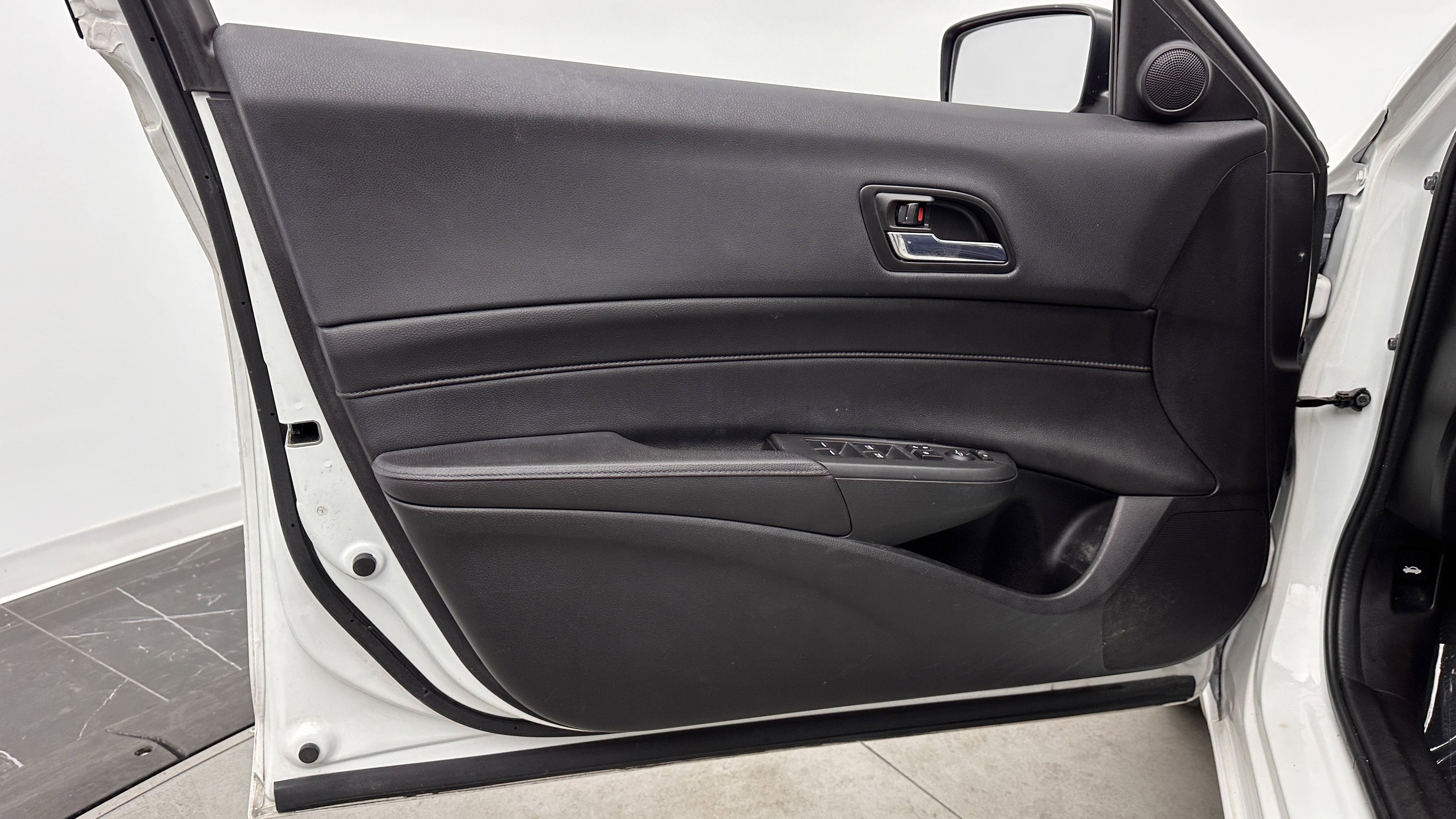 Used 2018 Acura ILX image 11