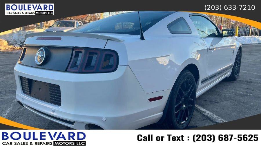 Used 2013 Ford Mustang Premium image 6