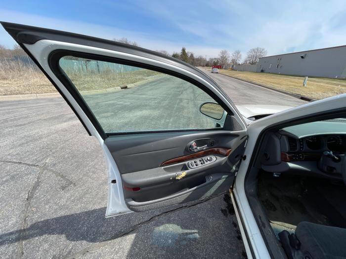 Used 2005 Buick Le Sabre Custom image 22