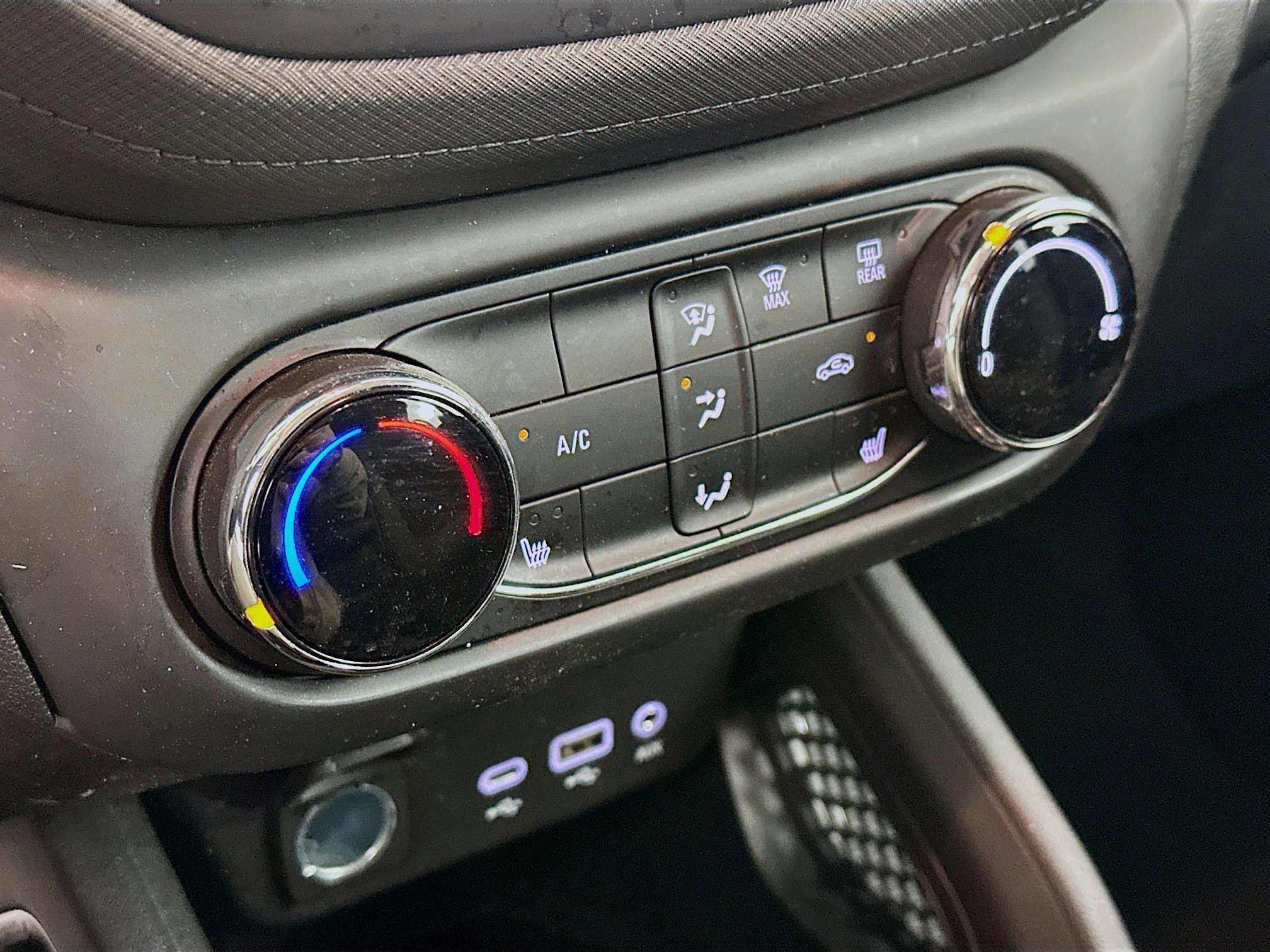 Used 2022 Chevrolet TrailBlazer LT w/ Driver Confidence Package image 22