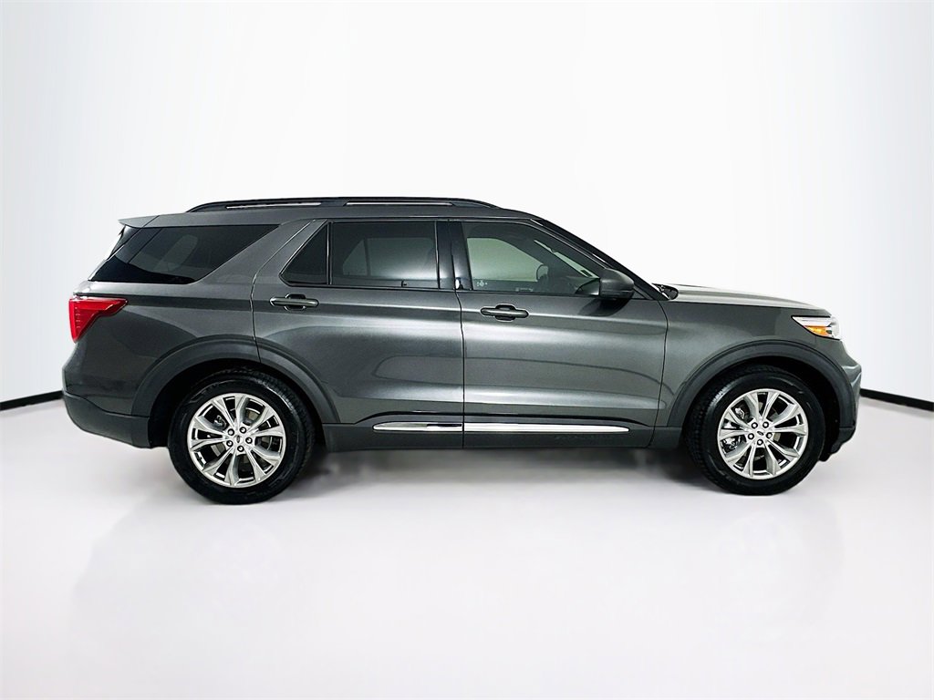 Used 2020 Ford Explorer XLT w/ Equipment Group 202A image 6