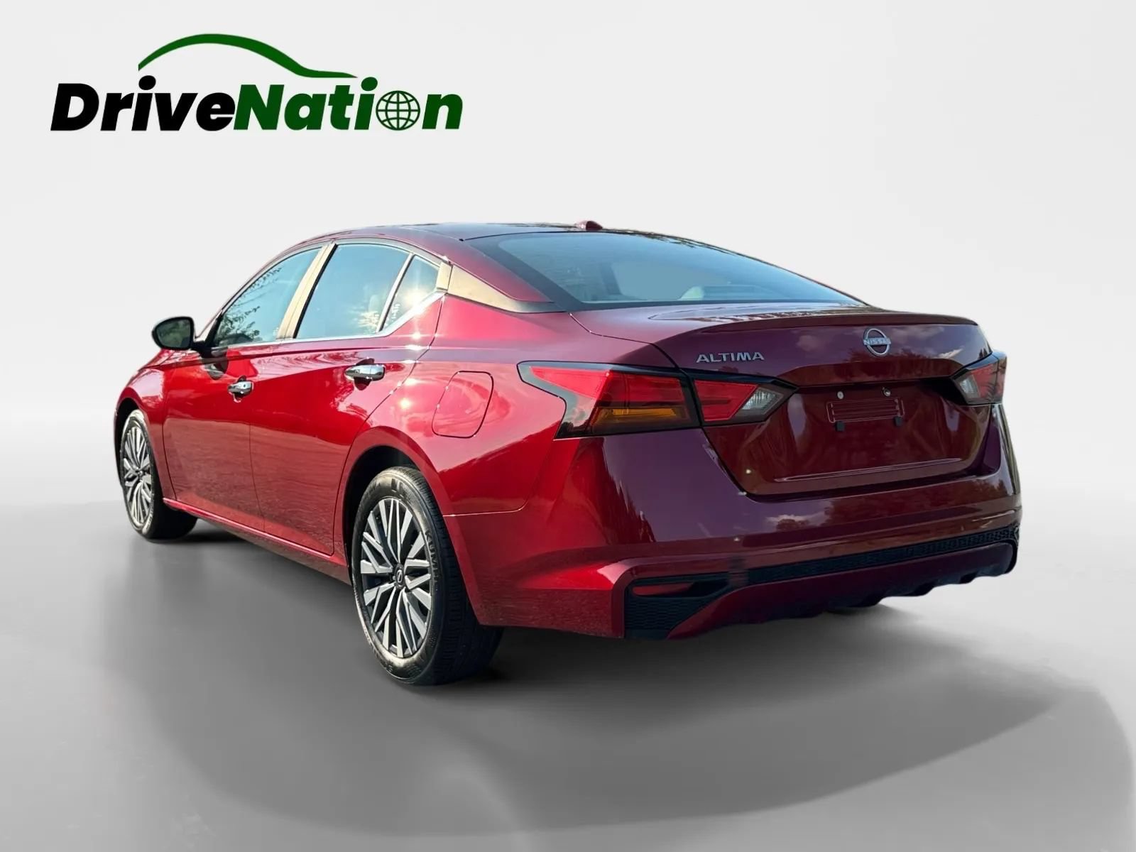Used 2025 Nissan Altima 2.5 SV FWD image 7