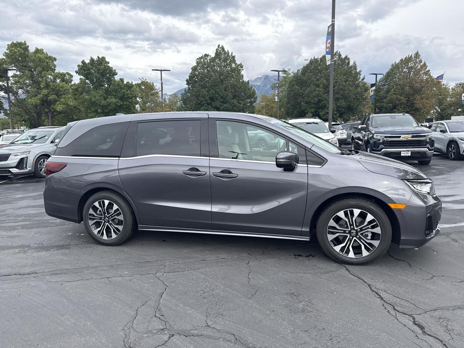 Certified 2026 Honda Odyssey Elite image 3