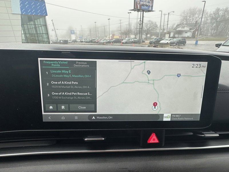 Used 2025 Kia Carnival EX image 14