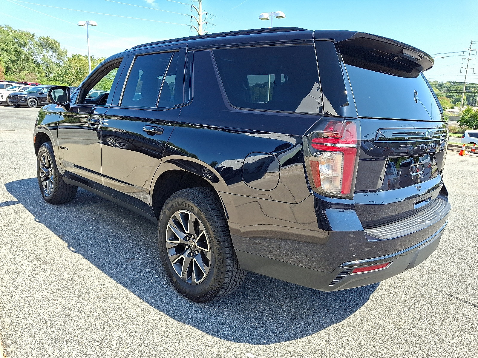 Certified 2023 Chevrolet Tahoe Z71 w/ Luxury Package AWD/4WD image 5