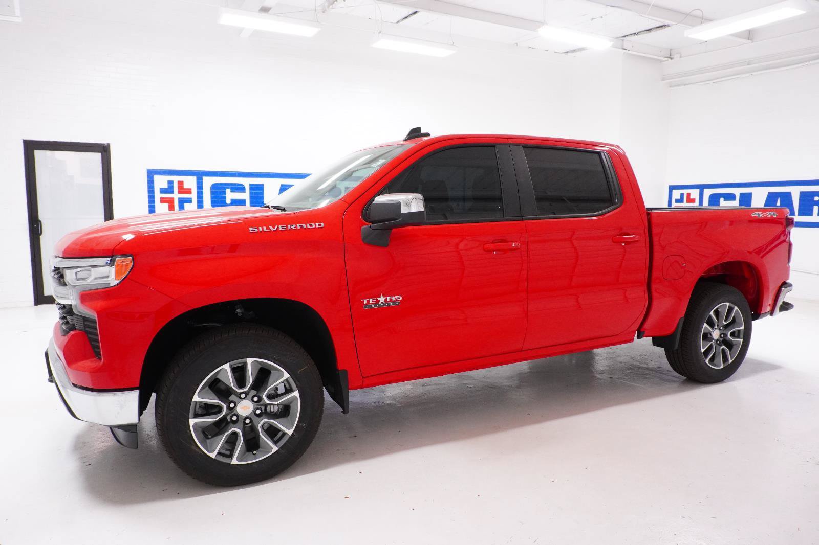 New 2026 Chevrolet Silverado 1500 LT w/ Texas Edition Plus AWD/4WD image 8