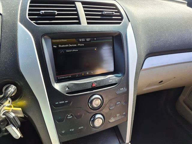 Used 2015 Ford Explorer XLT w/ Equipment Group 202B FWD image 12