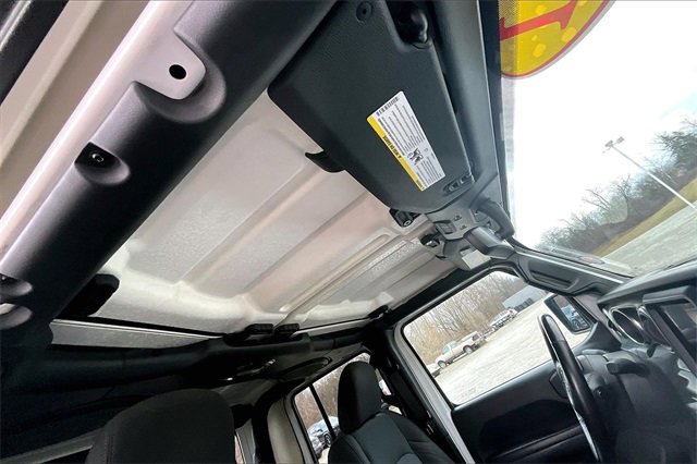 Used 2021 Jeep Gladiator Willys image 22