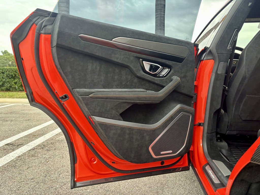 Used 2023 Lamborghini Urus Performante image 20