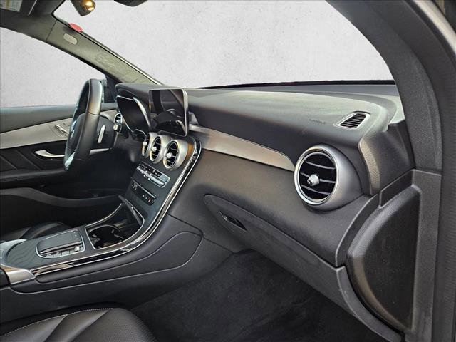 Used 2022 Mercedes-Benz GLC 300 image 21