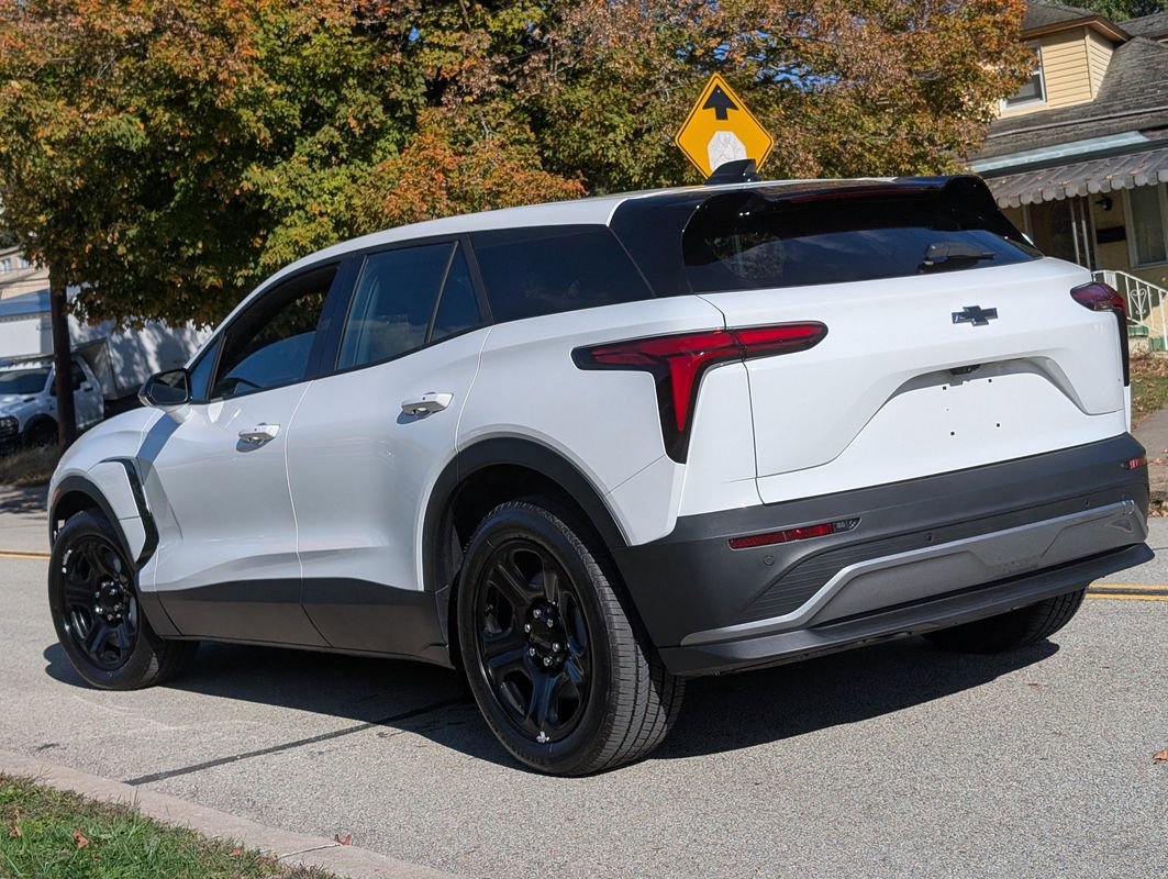 Used 2025 Chevrolet Blazer EV AWD Police image 6