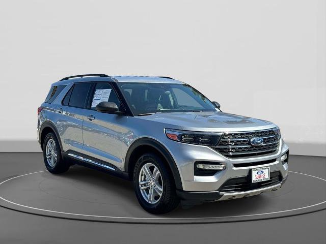 Certified 2022 Ford Explorer XLT w/ Equipment Group 202A image 4