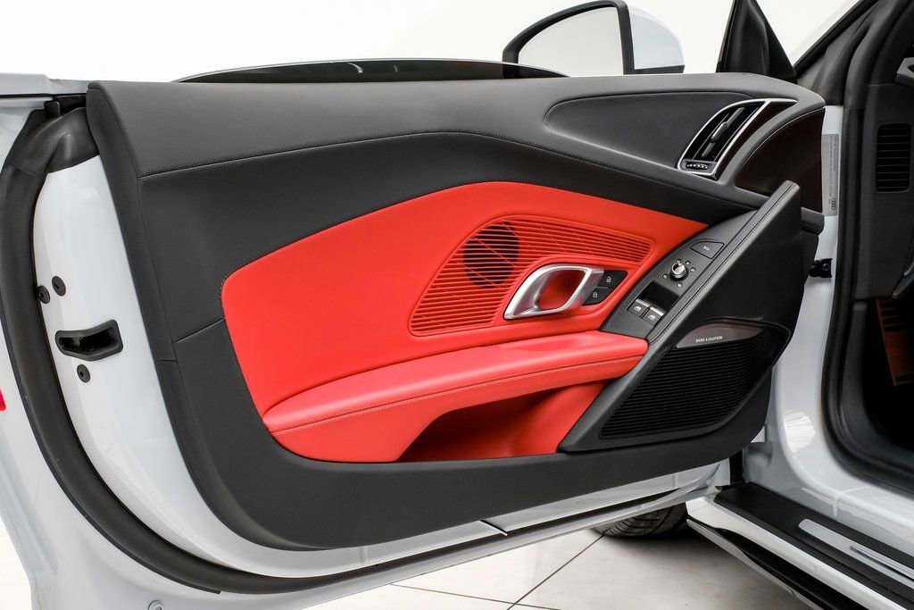 Used 2020 Audi R8 V10 w/ 20" Wheel Package image 36