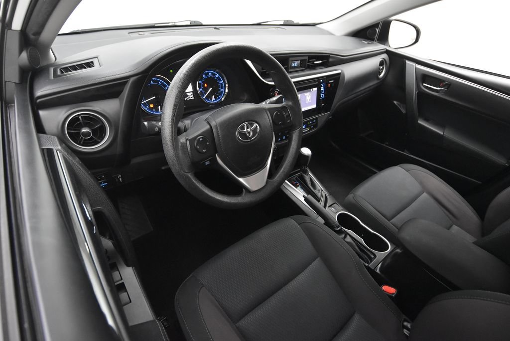 Used 2017 Toyota Corolla LE FWD image 30