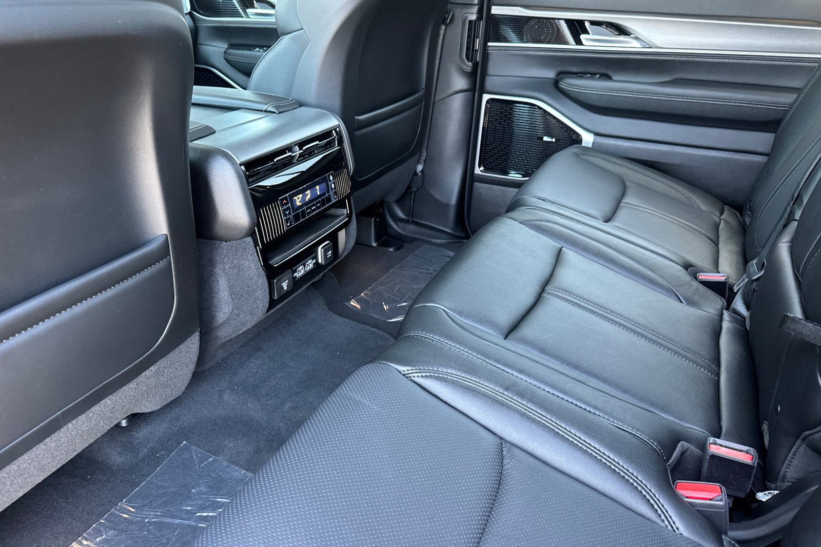 New 2026 Jeep Grand Wagoneer Limited AWD/4WD image 11