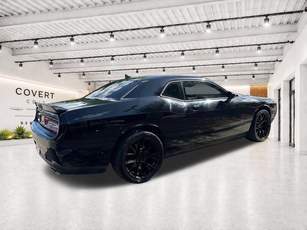 Used 2015 Dodge Challenger R/T Plus RWD image 10