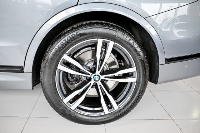 Used 2024 BMW X7 xDrive40i w/ M Sport Package image 46